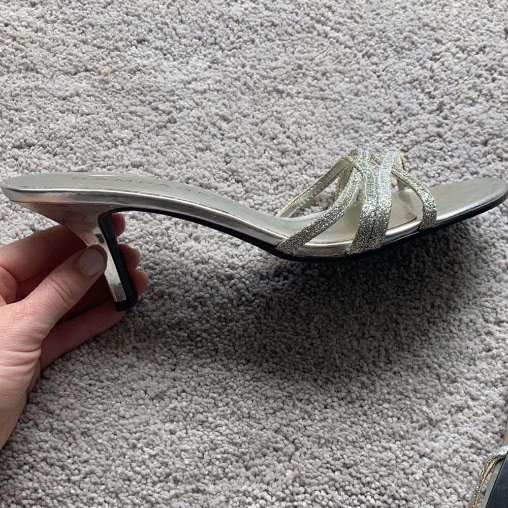 Silver heels  - Picture 5 of 7